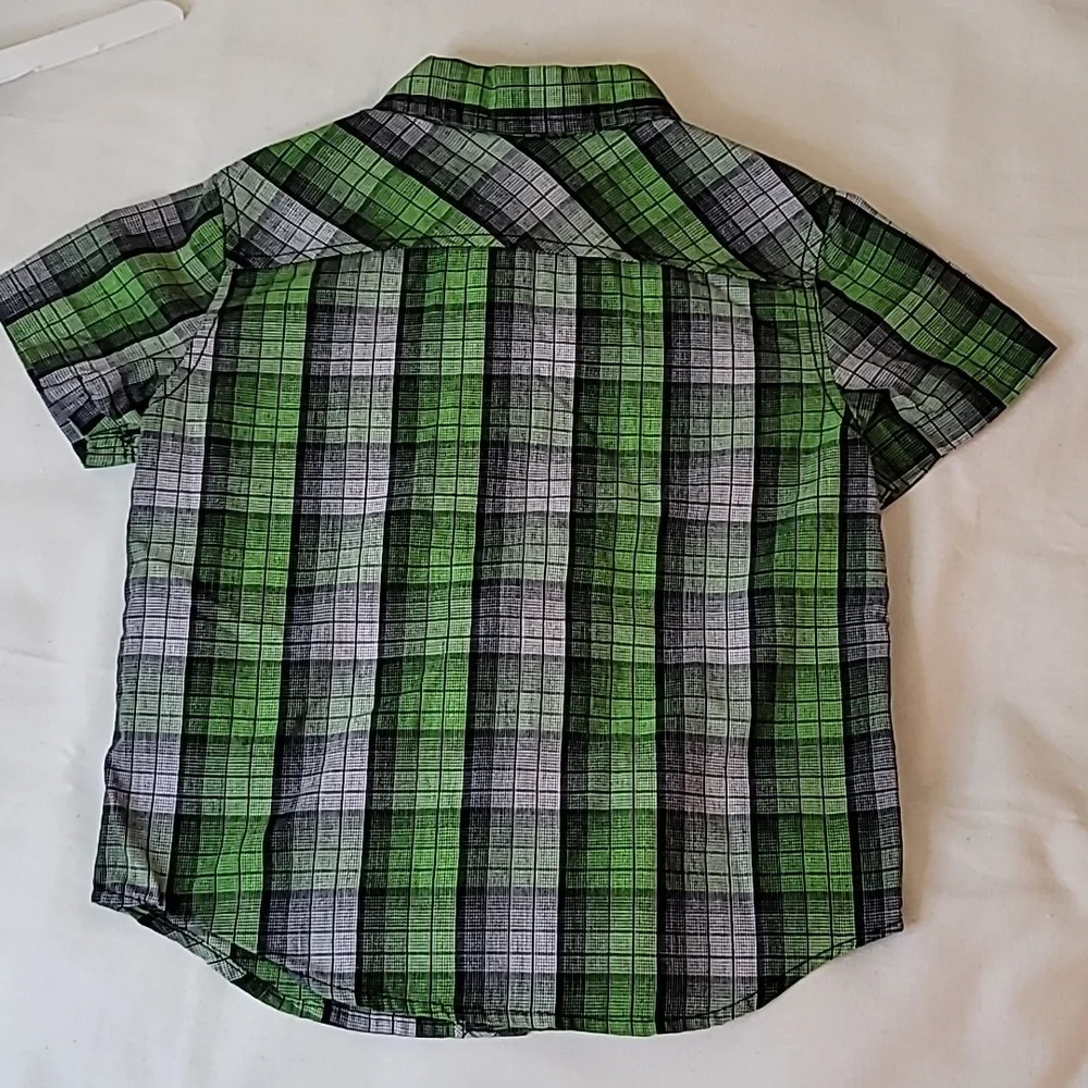 Short sleeve plaid button-down shirt - Picture 6 of 8